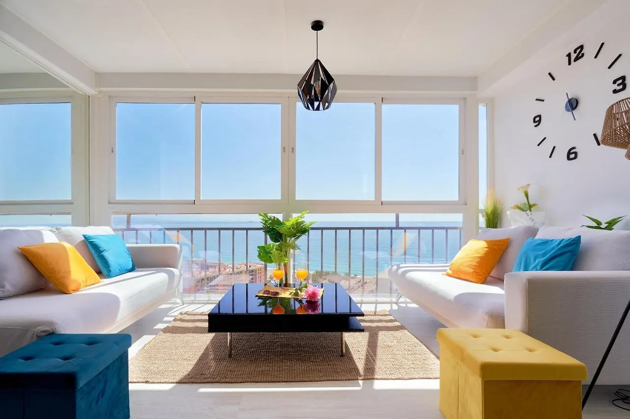 Luxy Beach Apartment Торремолинос