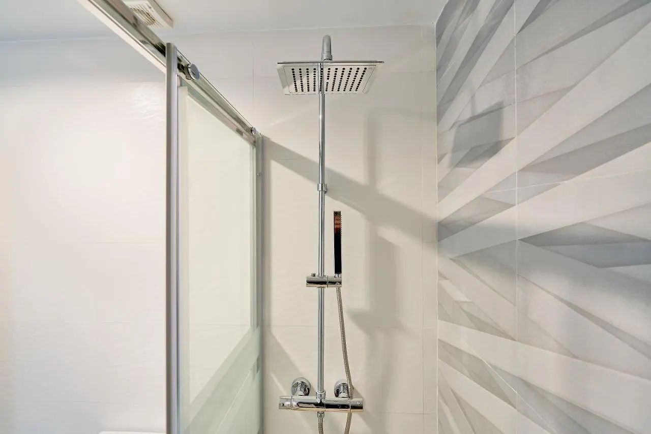 Luxy Beach Apartment Торремолинос 0*,  Испания