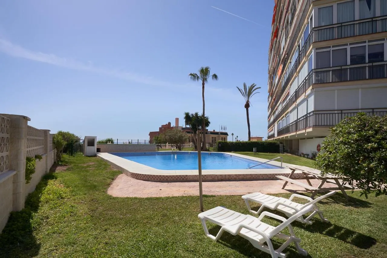 Luxy Beach Apartment Торремолинос
