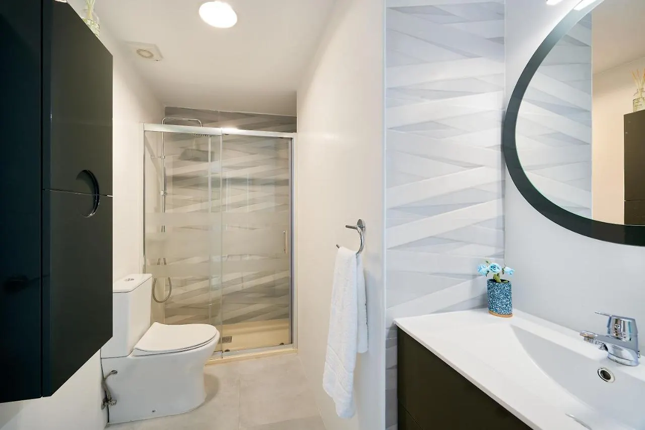 Luxy Beach Apartment Торремолинос Испания