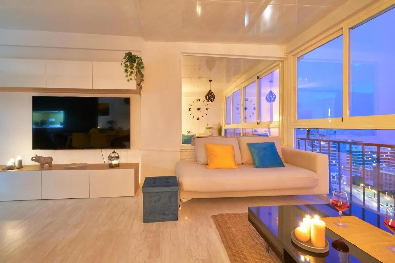 Luxy Beach Apartment Торремолинос Испания