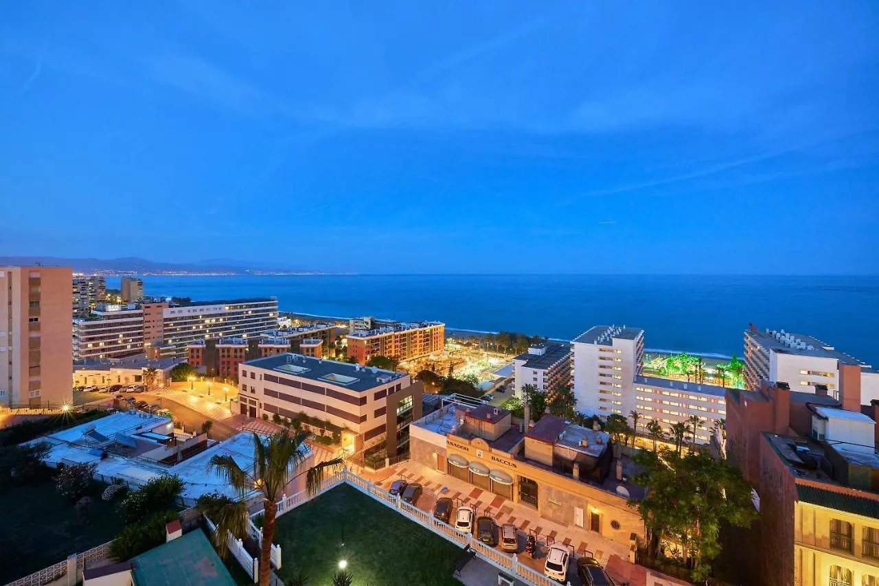 Luxy Beach Apartment Торремолинос